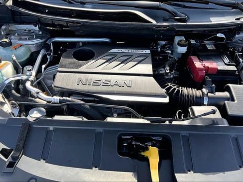 Used 2024 Nissan Rogue Platinum FWD image 7