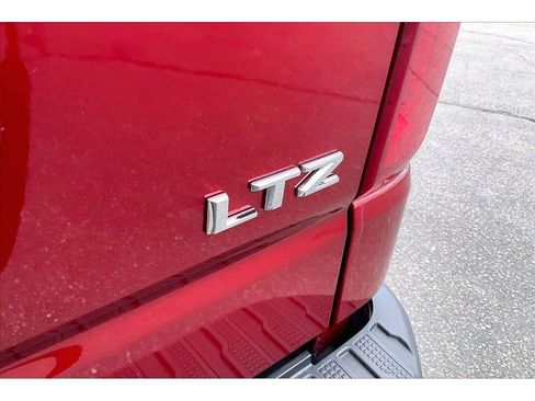 Used 2023 Chevrolet Silverado 1500 LTZ w/ Technology Package AWD/4WD image 9