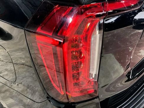 Used 2024 GMC Yukon Denali Ultimate AWD/4WD image 30