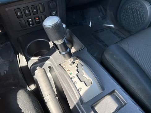 Used 2011 Toyota FJ Cruiser 4WD w/ Upgrade Pkg image 22