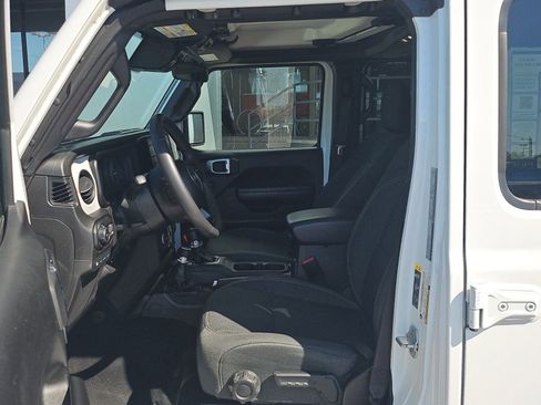 Used 2024 Jeep Wrangler Sport S image 11