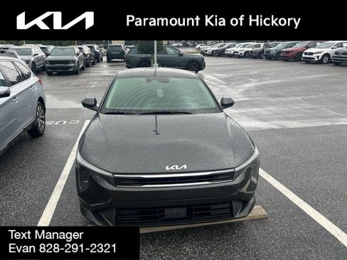 Used 2025 Kia K4 FWD image 3