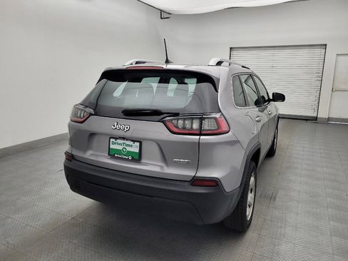Used 2019 Jeep Cherokee Latitude w/ Cold Weather Group FWD image 7