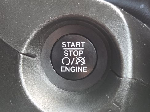 Used 2022 Jeep Renegade Sport w/ Sport Appearance Group FWD image 36