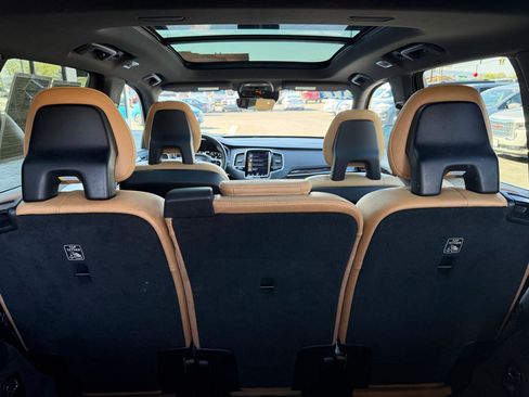 Used 2017 Volvo XC90 T6 Momentum w/ Vision Package image 21