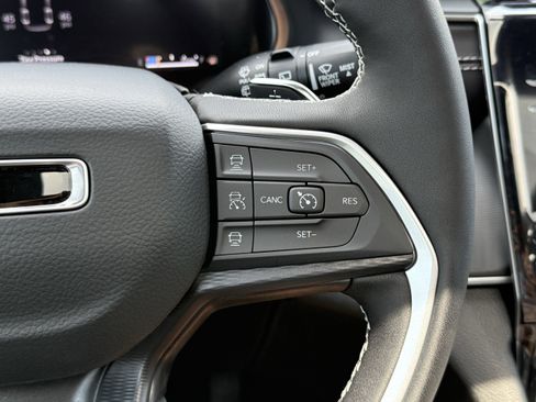 New 2025 Jeep Grand Cherokee L Altitude image 22