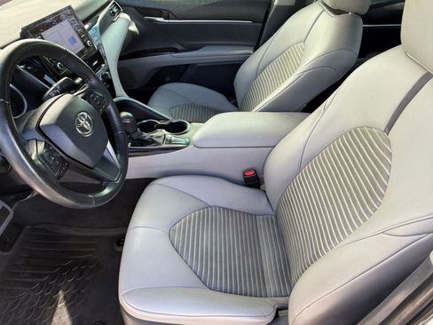 Certified 2022 Toyota Camry SE image 5