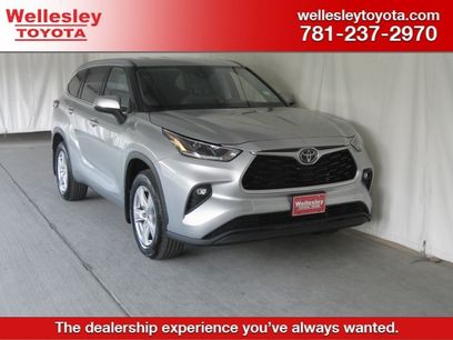 Used 2021 Toyota Highlander LE