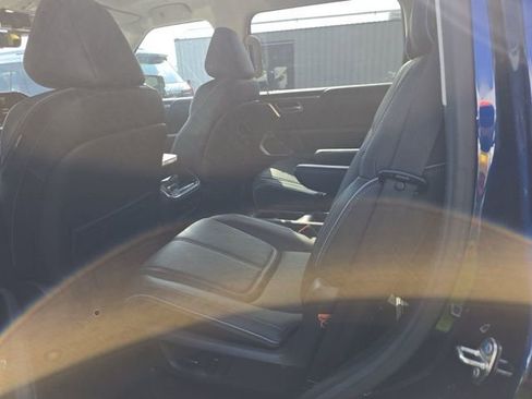 Used 2025 INFINITI QX80 Sensory image 14