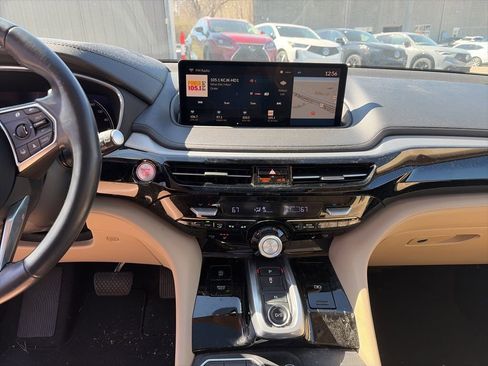 Used 2023 Acura MDX SH-AWD w/ Technology Package image 12