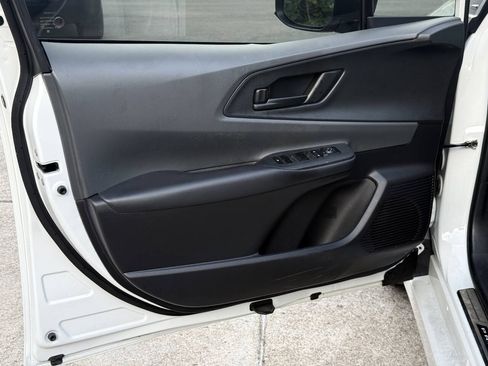 Used 2024 Toyota Prius LE FWD image 11