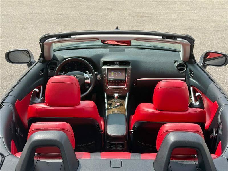 Used 2015 Lexus IS 250C w/ Luxury Package RWD image 12