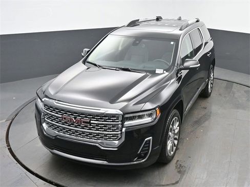 Certified 2023 GMC Acadia Denali w/ LPO, Floor Liner Package image 40