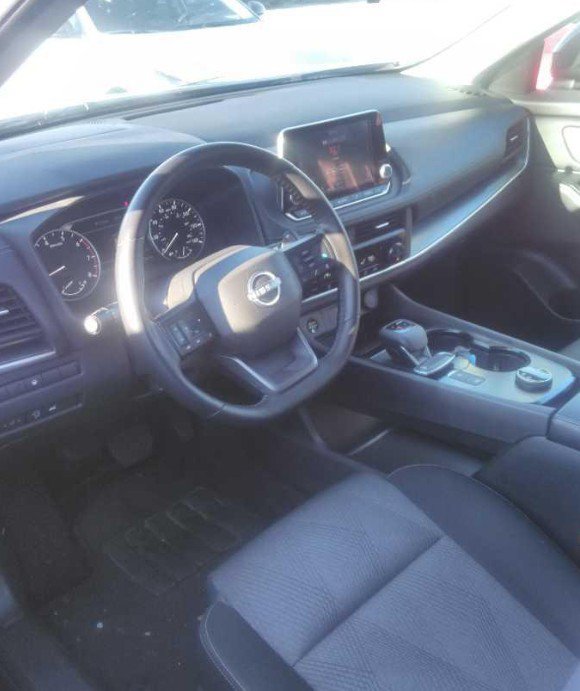 Used 2025 Nissan Rogue SV AWD/4WD image 5