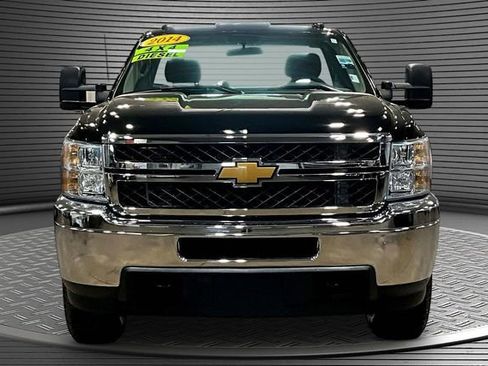 Used 2014 Chevrolet Silverado 2500 W/T w/ Snow Plow Prep Package AWD/4WD image 2