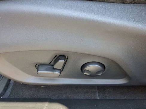 New 2023 Jeep Compass Latitude w/ Convenience Group image 30