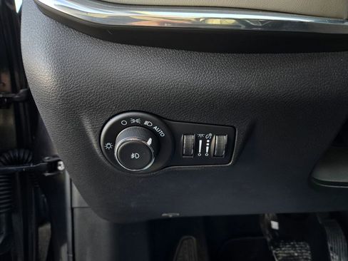 Used 2022 Jeep Compass Limited image 12