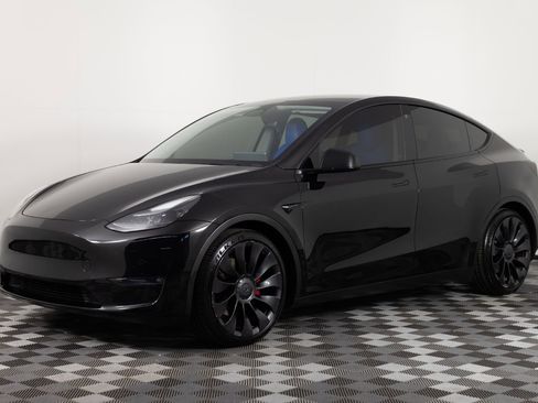 Used 2022 Tesla Model Y Performance AWD/4WD image 1