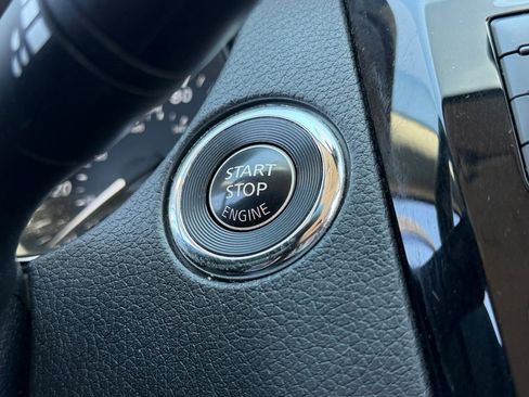 Used 2020 Nissan Rogue SL w/ Premium Package AWD/4WD image 30