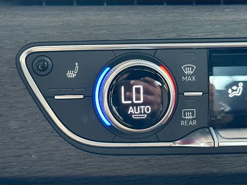 Used 2019 Audi A4 2.0T Premium image 20