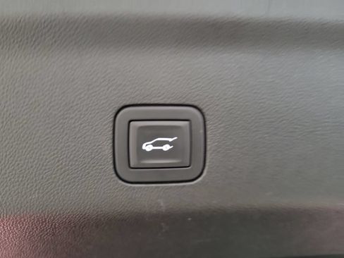 Used 2025 GMC Yukon AT4 Ultimate AWD/4WD image 24