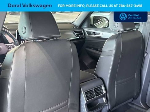 Used 2025 Volkswagen Atlas Cross Sport SE FWD image 23