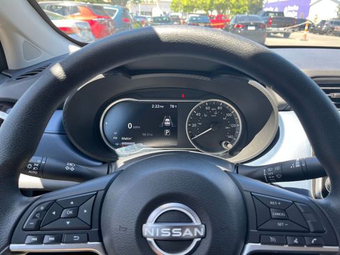 Used 2025 Nissan Versa SV FWD image 25