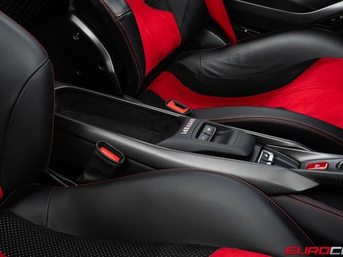 Used 2022 Ferrari F8 Tributo RWD image 47