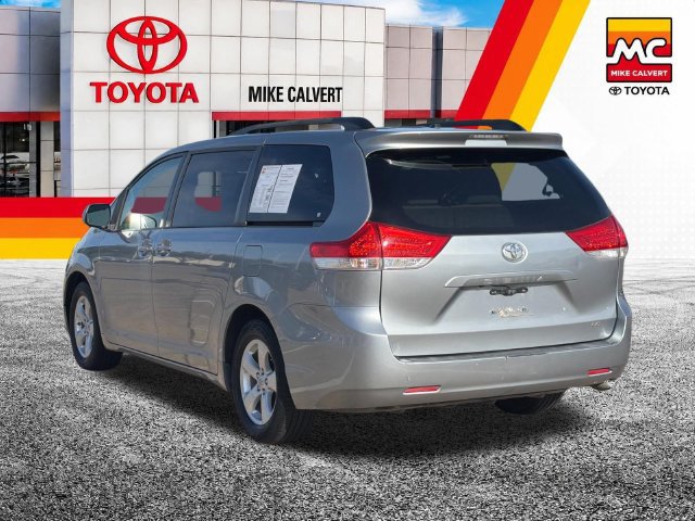 Used 2012 Toyota Sienna LE FWD image 9