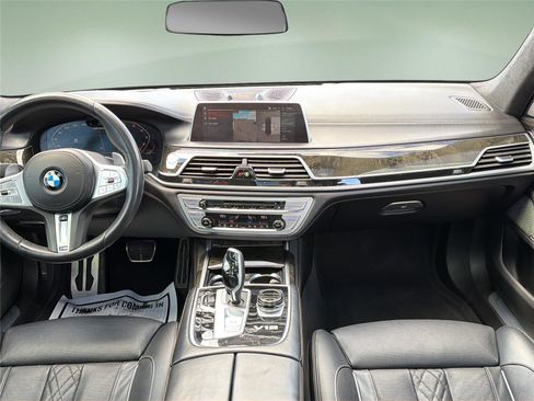 Used 2020 BMW M760i xDrive w/ Luxury Rear Seating Package image 25