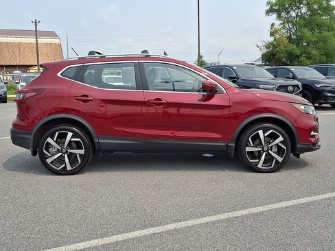 Used 2022 Nissan Rogue Sport SL AWD/4WD image 7