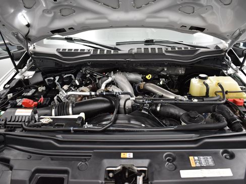 Used 2021 Ford F350 Lariat image 7