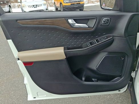 Certified 2020 Ford Escape Titanium image 12