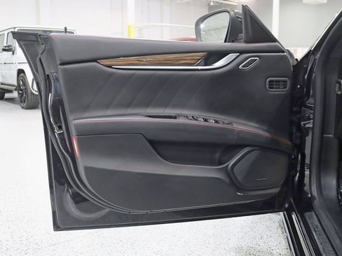 Used 2019 Maserati Ghibli S GranLusso image 35