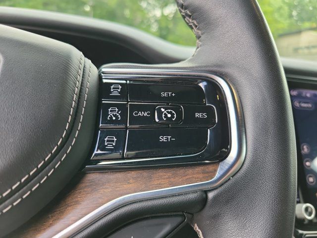 Used 2023 Jeep Grand Wagoneer L Series II AWD/4WD image 37
