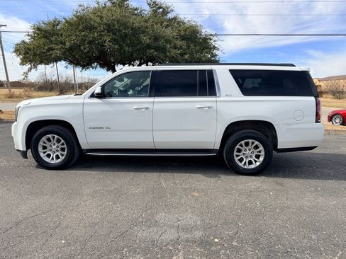 Used 2016 GMC Yukon XL SLT image 6