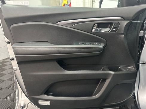 Used 2023 Honda Passport EX-L image 19