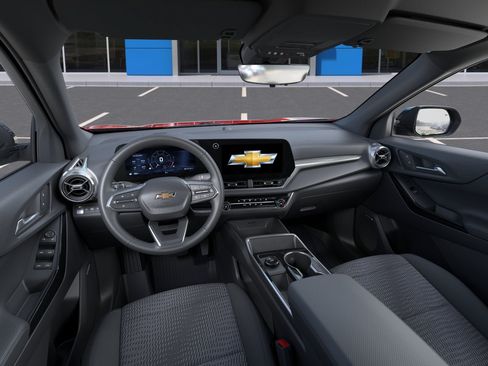 New 2026 Chevrolet Equinox LT w/ Safety and Technology Package AWD/4WD image 39