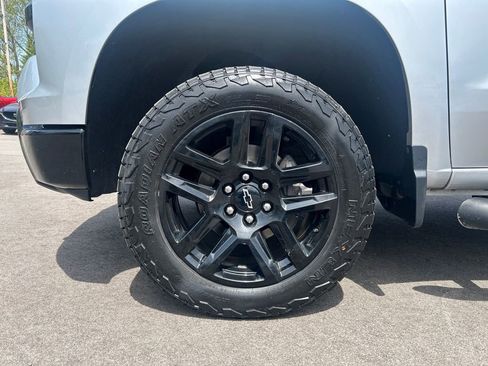 Used 2022 Chevrolet Silverado 1500 LT Trail Boss w/ Convenience Package II AWD/4WD image 16