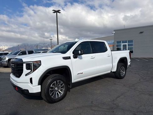 Used 2023 GMC Sierra 1500 AT4 image 16
