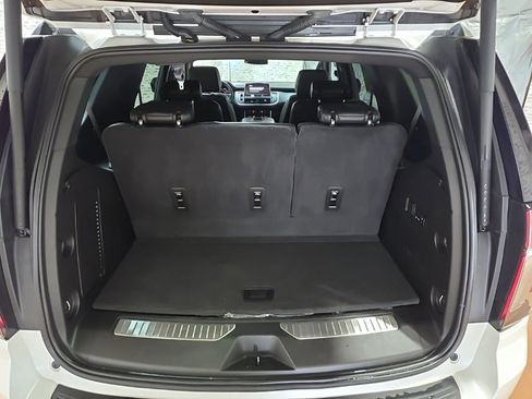 Used 2021 Chevrolet Tahoe Z71 w/ Z71 Signature Package image 16