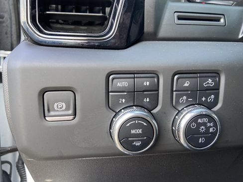 Used 2025 GMC Sierra 1500 AT4 AWD/4WD image 50