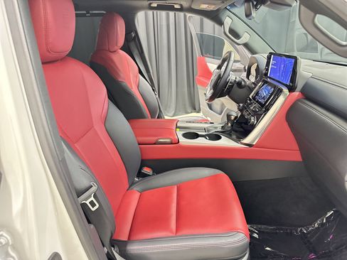 Used 2024 Lexus LX 600 F Sport AWD/4WD image 34