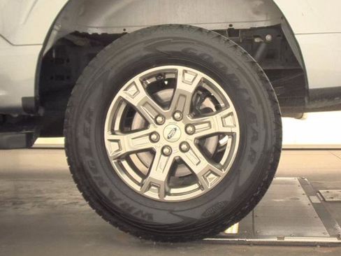 Used 2023 Ford F150 Lariat w/ Trailer Tow Package image 28