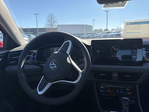 New 2026 Volkswagen Jetta SE FWD image 13