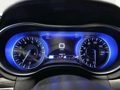 Used 2018 Chrysler 300 Touring w/ Sport Appearance Package RWD image 14
