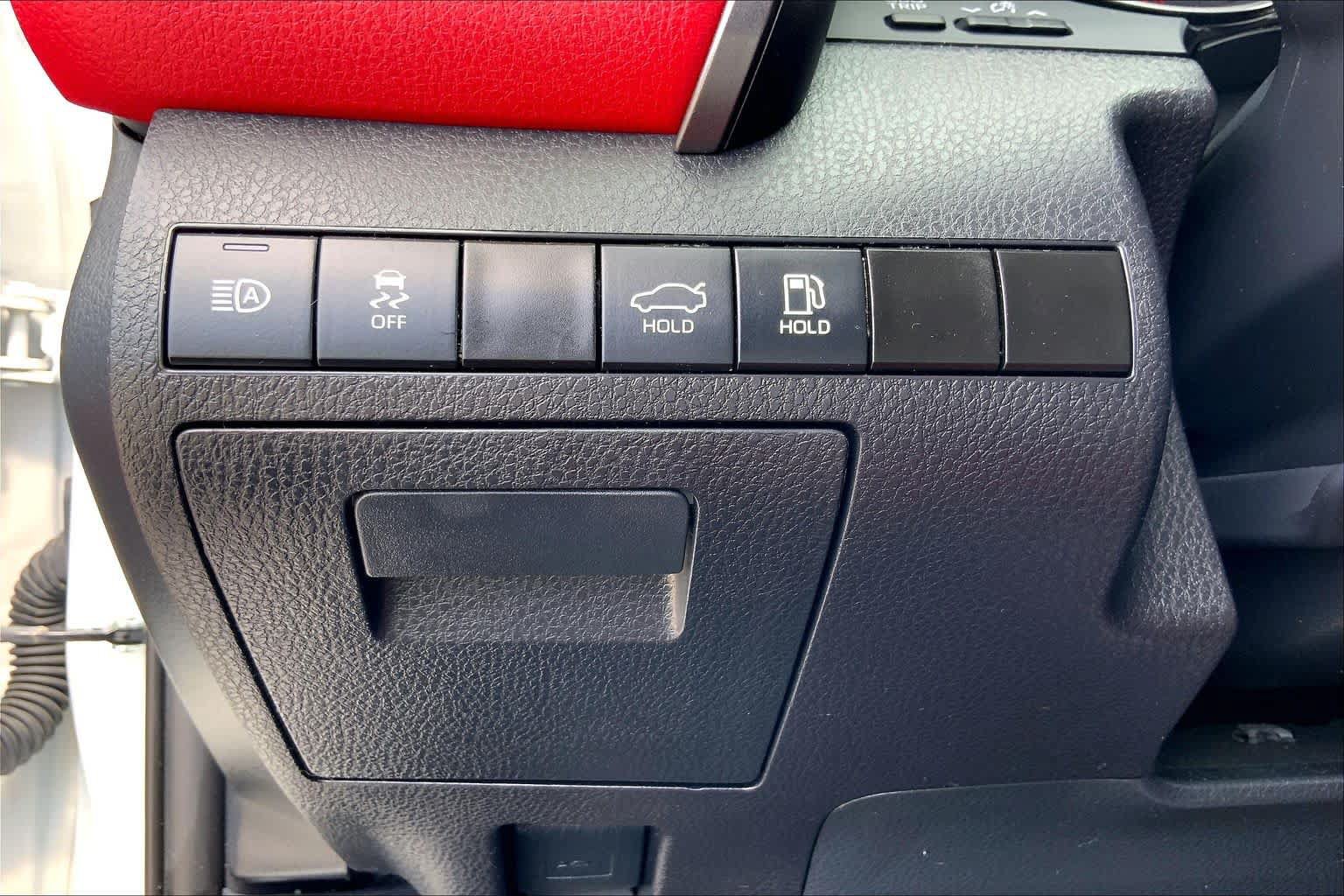 Used 2024 Toyota Camry XSE FWD image 33