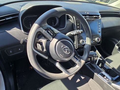 Used 2023 Hyundai Tucson SE FWD image 9