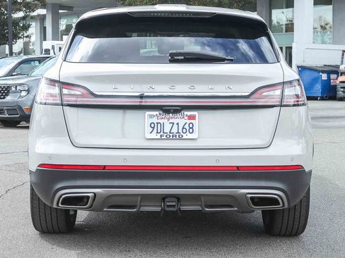 Used 2022 Lincoln Nautilus Reserve w/ Equipment Group 202A AWD/4WD image 8