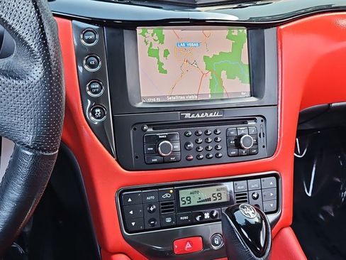 Used 2016 Maserati GranTurismo Sport RWD image 15
